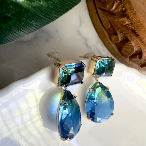 2/$30🌵 Shimmering Ocean Water Gradient Blue Green Rhinestone Earrings Vtg Style - Picture 10 of 11